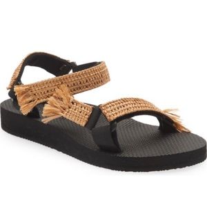 Arizona Love Trekky sandals NWT
